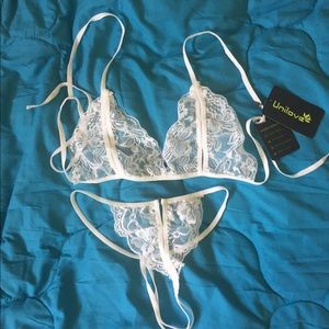 3/$15 NWT - [Unilove] White Bra and Thong …